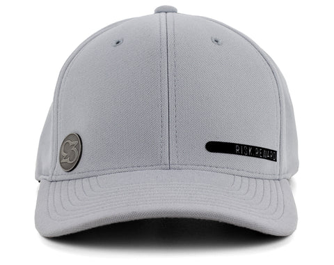 Risk.Reward® Golf Hat with Ball Marker - Smooth18
